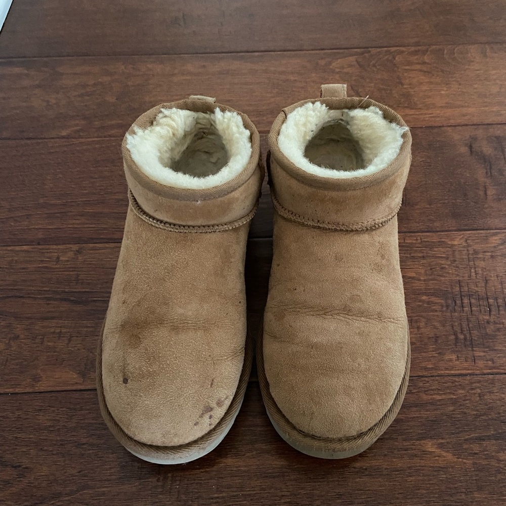 UGG classic ultra mini boots in chestnut size 7